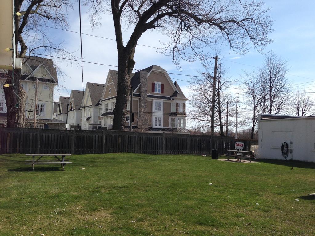 Ivy Motel Toronto Luaran gambar